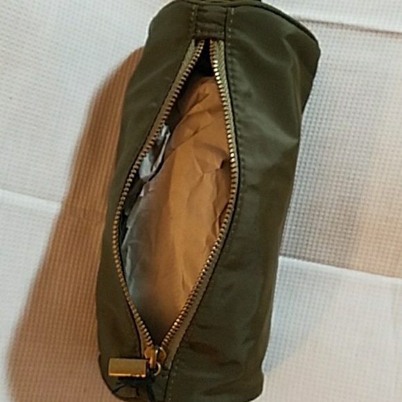 Travel case - Picture 3 of 3